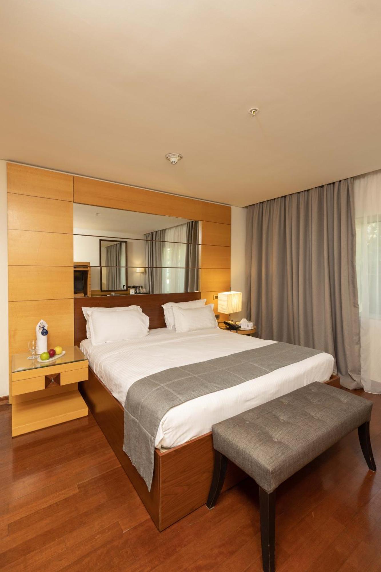 Coral Beach Hotel And Resort Beirut Exterior photo